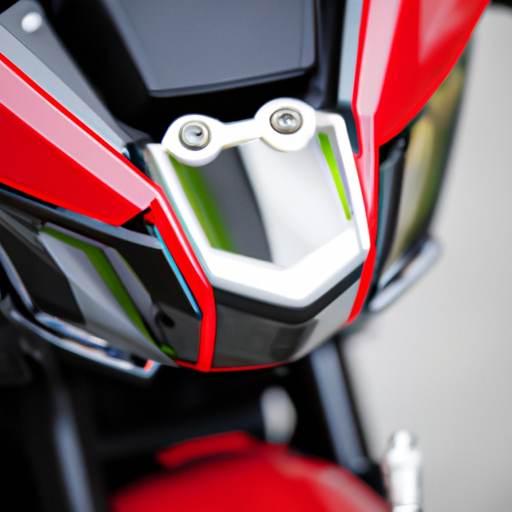 אופנוע המצויד בתכונות טכנולוגיות בטיחות מתקדמות